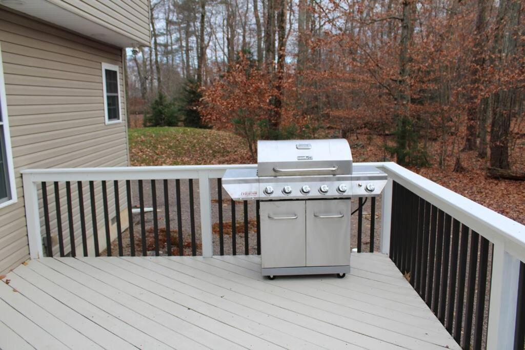 Luxury 4 Bedroom House In Pocono Mountains In Golf Course Near Lake Tobyhanna Екстер'єр фото